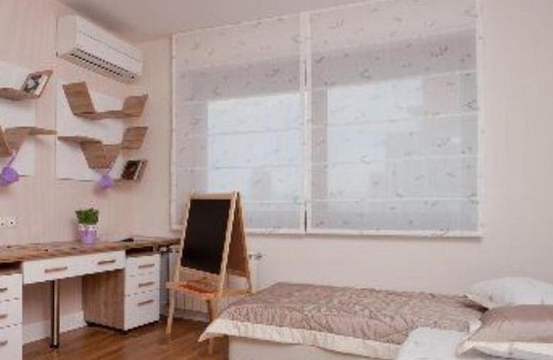 Oborishte Apartamento | Luxurious condo in downtown