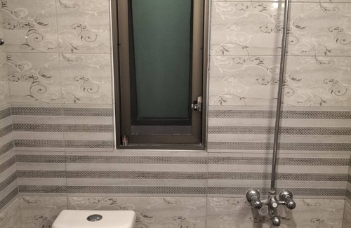 Islamabad Apartamento | Luxurious & Cozy 1BHK Apartment,WiFi+Smart TV