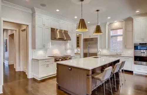Lakeview Casa | Luxurious, custom built single family home near Wrigley