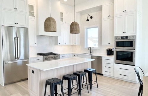 Dewey Beach Casa | Luxurious Dewey Beach Home: Ocean Views, Pool, Hot Tub & Near North Indian Beach