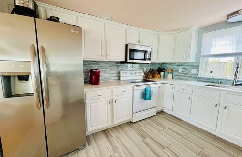 North Truro Casa | LUXURIOUS DIRECT OCEANFRONT,PRIVATE BEACH,AC,2BD2BA,BONUS LOFT,END UNIT,KAYAK