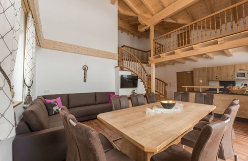 Oberkrimml Chalet De Esquí | Lujoso chalet doble para familias numerosas