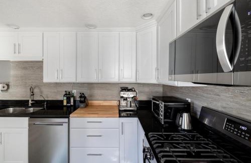 St. Joseph Historic Neighborhood Villa | Luxurious Downtown Location - Entire house