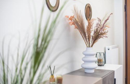 Agios Panteleimonas Apartamento | Luxurious, Equipped, MetroFacing Flat in Athens