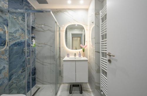 Agios Panteleimonas Apartamento | Luxurious, Equipped, MetroFacing Flat in Athens