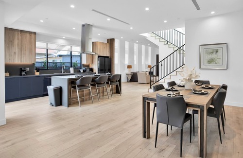 Riverside Rancho Casa | Luxurious-Exquisite Modern Home - Burbank Studios