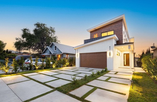 Riverside Rancho Casa | Luxurious-Exquisite Modern Home - Burbank Studios