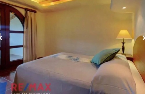 San Juan del Sur Villa | Luxurious Family Size Villa inside the Pelican Eyes Resort -5 Min from the ocean