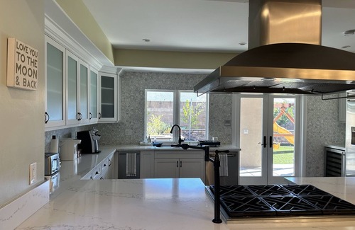 Mira Mesa Casa | Luxurious Family Friendly Getaway.
