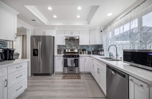 Orange Casa | Luxurious Family Home, Just 8 mins from Disneyland