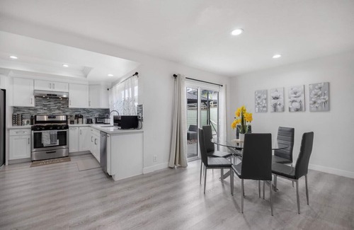 Orange Casa | Luxurious Family Home, Just 8 mins from Disneyland