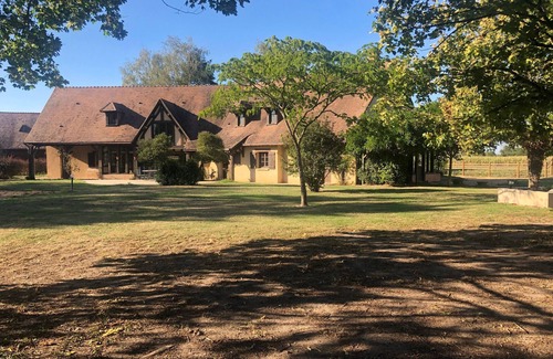 Le Lude Cabaña | Gran casa rural con piscina, tenis y naturaleza en Le Lude