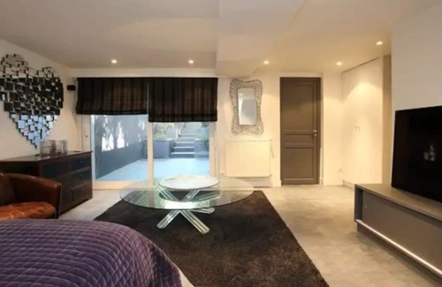 Le Celle-Saint-Cloud Villa | Luxurious 5 bedroom villa between Paris & Versailles