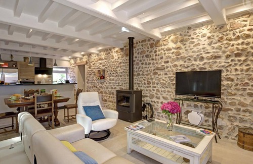 Notre-Dame-de-Boisset Cabaña | Casa rural con SPA, terraza y jardín cerrado en Notre-Dame-de-Boisset