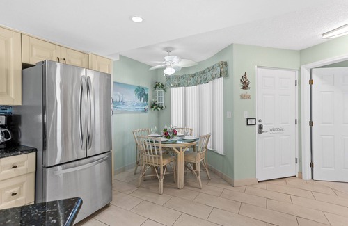 St. Pete Beach Condominio | Luxurious, Fully Equipped, 5th Floor Condo with Breathtaking Views of Gulf/Bay
