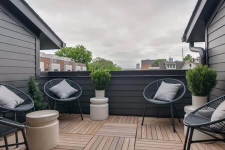 Germantown Casa | Luxurious Germantown Home with Rooftop Decks