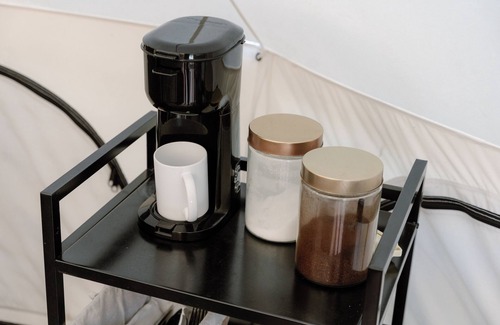 Canyon Lake Alquiler De RV | Luxurious glamping with a/c + hot tub and pool in Canyon Lake