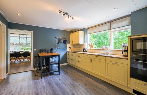 Sint Maartensvlotbrug Casa | Luxurious group accommodation for 11 people, de Hofstee farm, WLAN