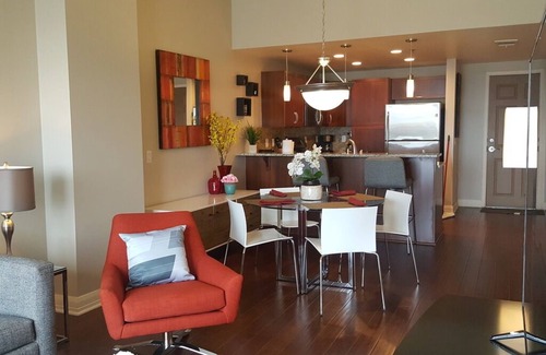 Downtown Las Vegas Condominio | Luxurious Hi-Rise Living