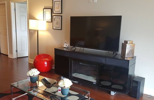 Downtown Las Vegas Condominio | Luxurious Hi-Rise Living