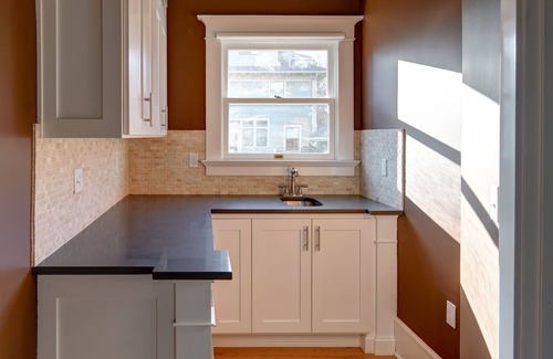 Irvington Casa | Lujosa casa para hasta 10 huéspedes (7 camas Queen con almohadas superiores)