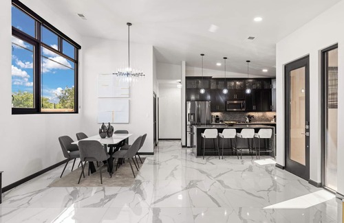 Rio Grande Blvd Casa | Luxurious Home in gated community near Old Town Albuquerque 01