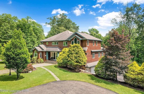Cresco Casa | Luxurious Home in The Poconos