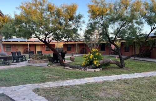 Brackettville Casa | Luxurious Home located at the epicenter of the solar eclipse.