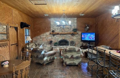 Brackettville Casa | Luxurious Home located at the epicenter of the solar eclipse.