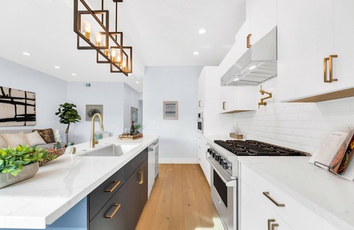 Bernal Heights Casa | Luxurious Home -View of San Francisco-30 day Rental