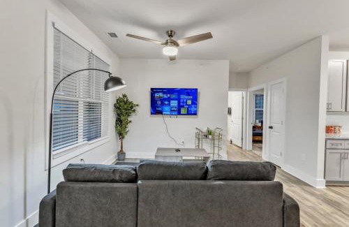 Hayes Apartamento | Luxurious King 3BR Suite Mins to Downtown Durham!