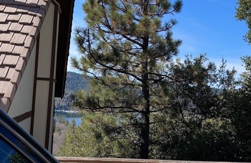 Lake Arrowhead Cabina | Lake View House, ¡GUAU! Impresionantemente lujosamente renovado !!!!! ¡¡¡LIMPIAR!!!