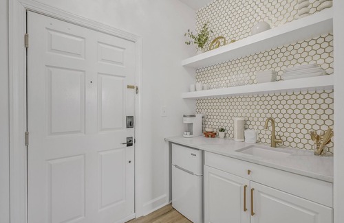 Rosemary Beach Apartamento | Luxurious Large Studio overlooking 30A nestled b/w Rosemary and Alys Beach