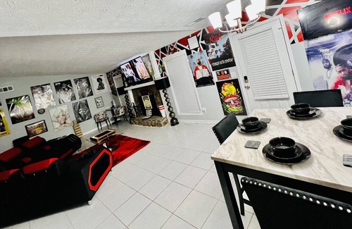 Jonesboro Casa | Luxurious Lavish House