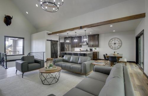 Deadwood Casa | Luxurious Lead Vacation Rental with Private Hot Tub!