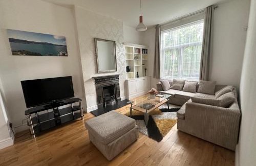 Lewisham Casa | Luxurious Living 4 Bedroom Home