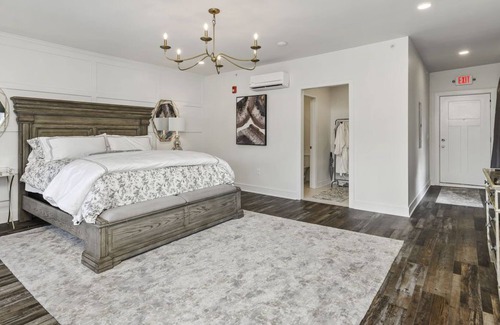 Parkville Apartamento | ☆Luxurious Living ☆ Historic Main Street