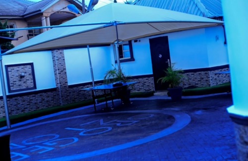 Benin City Casa | Luxurious Lukes Apartment
