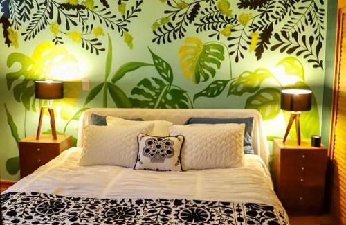 Coyoacan Casa | Luxurious Mid Century Modern folk art home