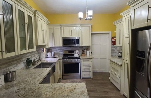 Falmouth Casa | Luxurious & Modern - 5 Bedroom House in Falmouth