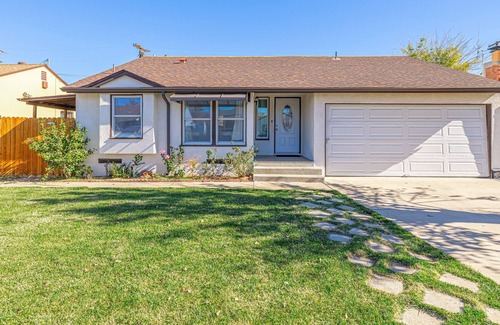 Palmdale Casa | Luxurious Modern Home 2BD/1B | close to shops