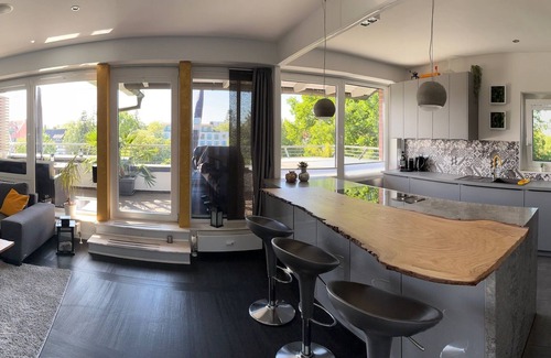 Region Hannover District Apartamento | Luxurious, modern loft with jacuzzi, kitchen & air conditioning