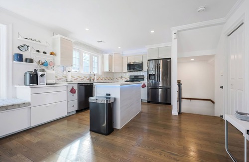 Quincy Casa | Luxurious Modern Smart Home in Quincy, near Beach and Boston