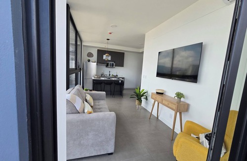 Barrio Escalante Apartamento | Luxurious Mountain-View Condo in Escalante, San Jose Costa Rica