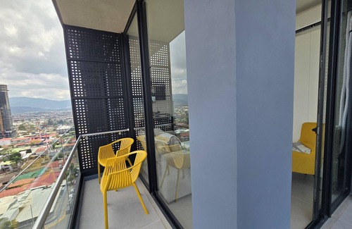 Barrio Escalante Apartamento | Luxurious Mountain-View Condo in Escalante, San Jose Costa Rica