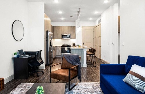 West Oak Hill Apartamento | Luxurious New Unit|1Bd1Ba|Pool, Golf Sim