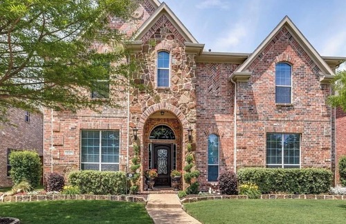 Frisco Villa | Luxurious 5-Bed Villa with Private Pool, Hot tub, Media Room, Grill...