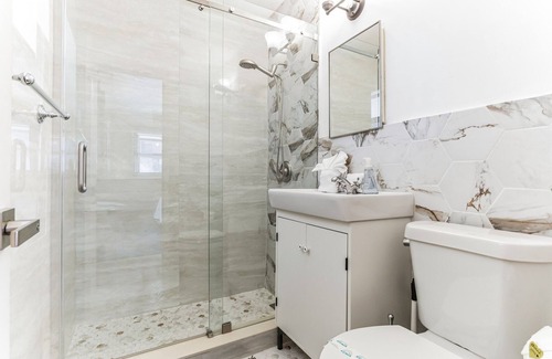 Birch Park Finger Streets Casa | Luxurious Oasis in Fort Lauderdale's Heart by RedAwning