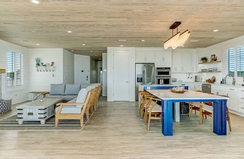 Ocean Cay Casa | Luxurious Oceanfront 6 bedrooms and 2 kitchens. Luxury at its finest.