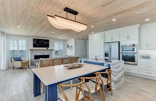 Ocean Cay Casa | Luxurious Oceanfront 6 bedrooms and 2 kitchens. Luxury at its finest.